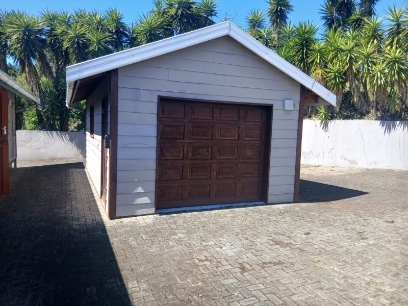 5 Bedroom Property for Sale in Morgans Bay Eastern Cape